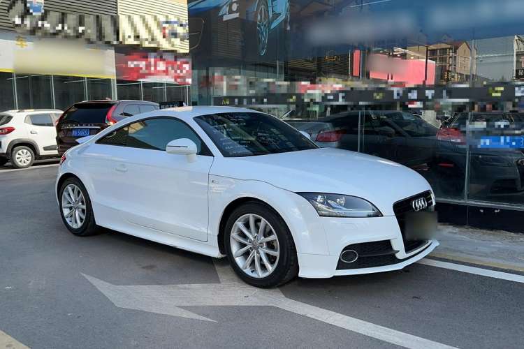 Used Audi TT 2013 TT Coupe 45 TFSI Front Right 45 Deg