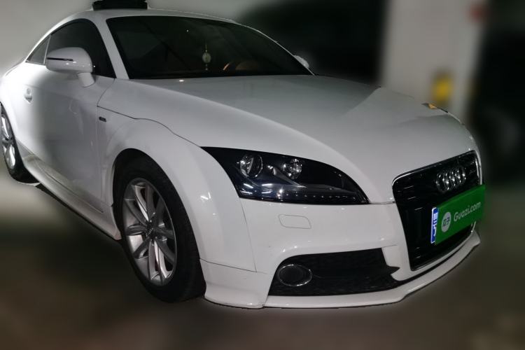 Used Audi TT 2013 TT Coupe 45 TFSI White Classic Edition Front Right 45 Deg