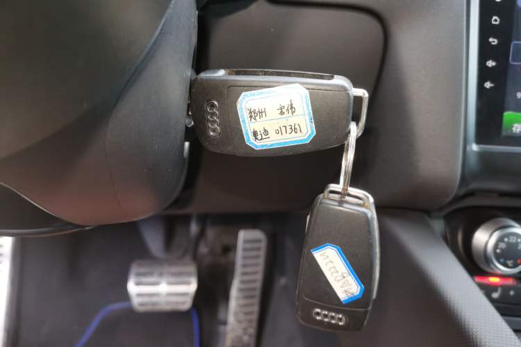 Used Audi TT 2013 TT Roadster 45 TFSI Interior 1