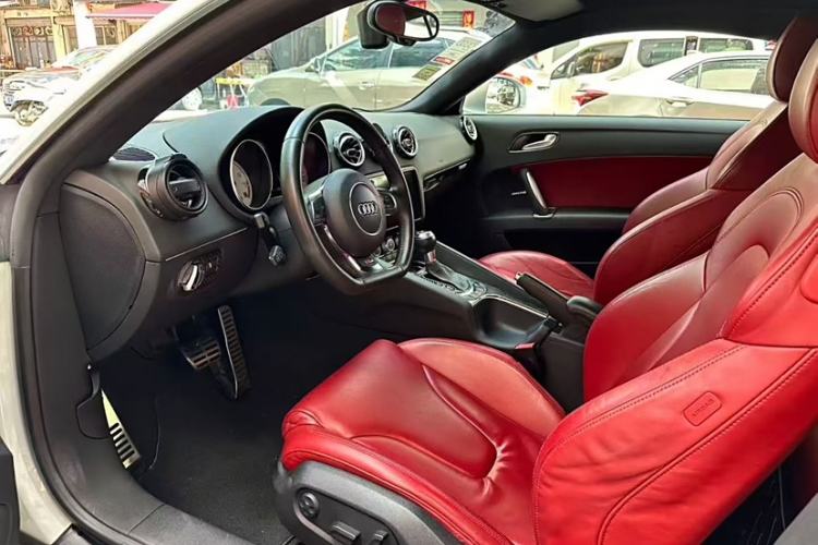 Used Audi TT 2013 TT Coupe 45 TFSI Interior 1