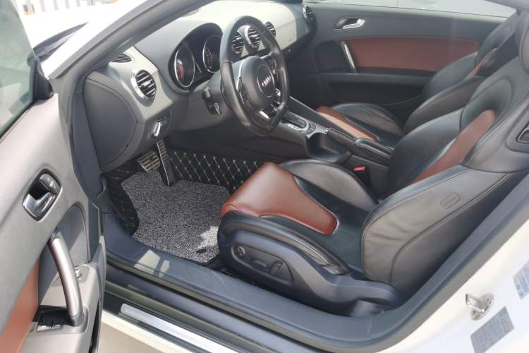 Used Audi TT 2013 TT Coupe 45 TFSI Interior 2