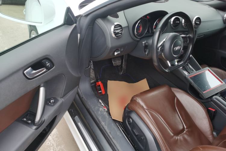 Used Audi TT 2013 TT Roadster 45 TFSI Interior 3