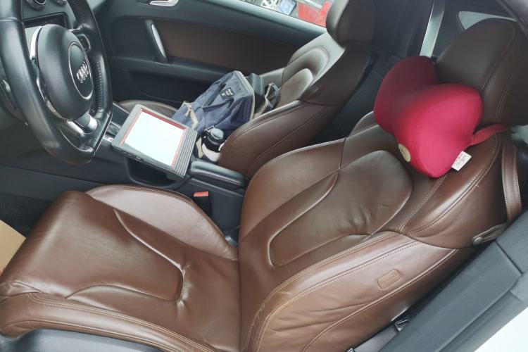 Used Audi TT 2013 TT Roadster 45 TFSI Interior 4