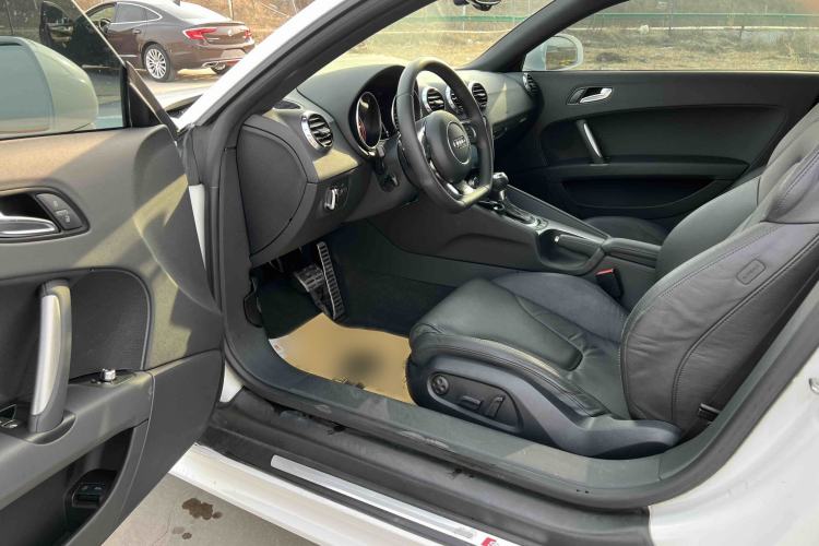 Used Audi TT 2013 TT Coupe 45 TFSI Interior 4