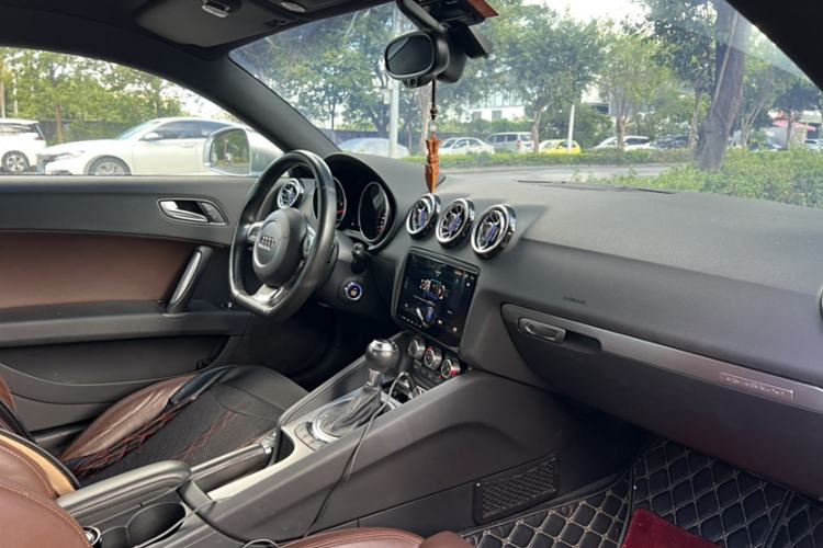 Used Audi TT 2013 TT Coupe 45 TFSI Interior 5
