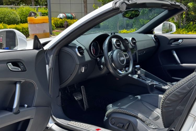 Used Audi TT 2013 TT Roadster 45 TFSI Interior 6
