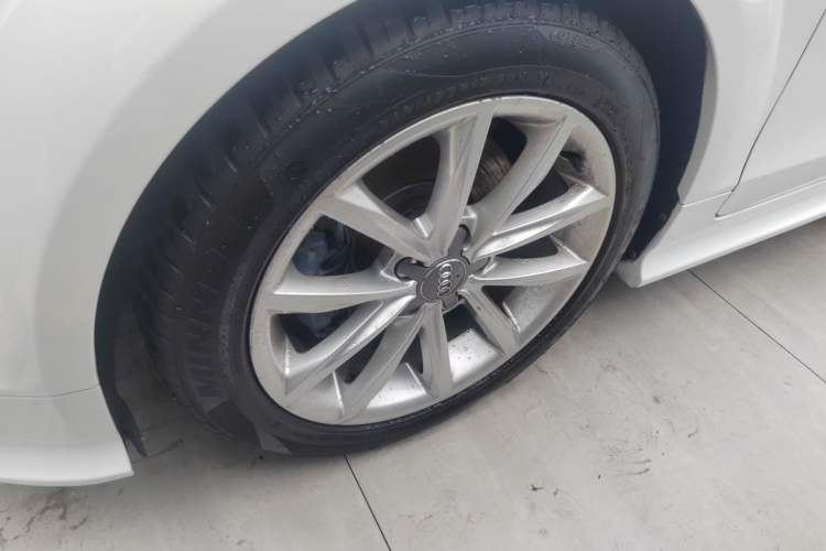 Used Audi TT 2013 TT Coupe 45 TFSI Left Front Wheel Hub