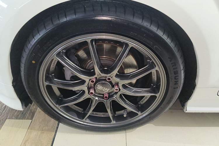 Used Audi TT 2013 TT Coupe 45 TFSI Left Front Wheel Hub