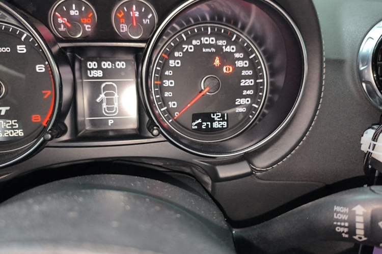 Used Audi TT 2013 TT Coupe 45 TFSI Odometer Close Up