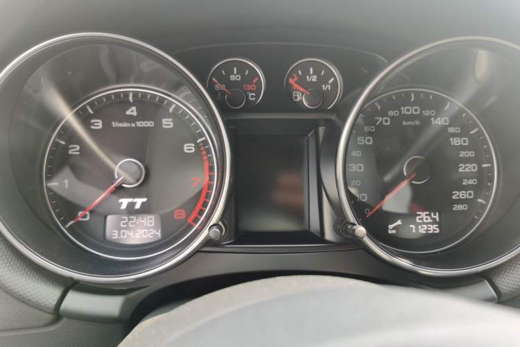 Used Audi TT 2013 TT Coupe 45 TFSI Odometer Close Up