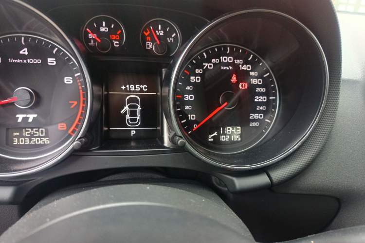 Used Audi TT 2013 TT Coupe 45 TFSI Odometer Close Up