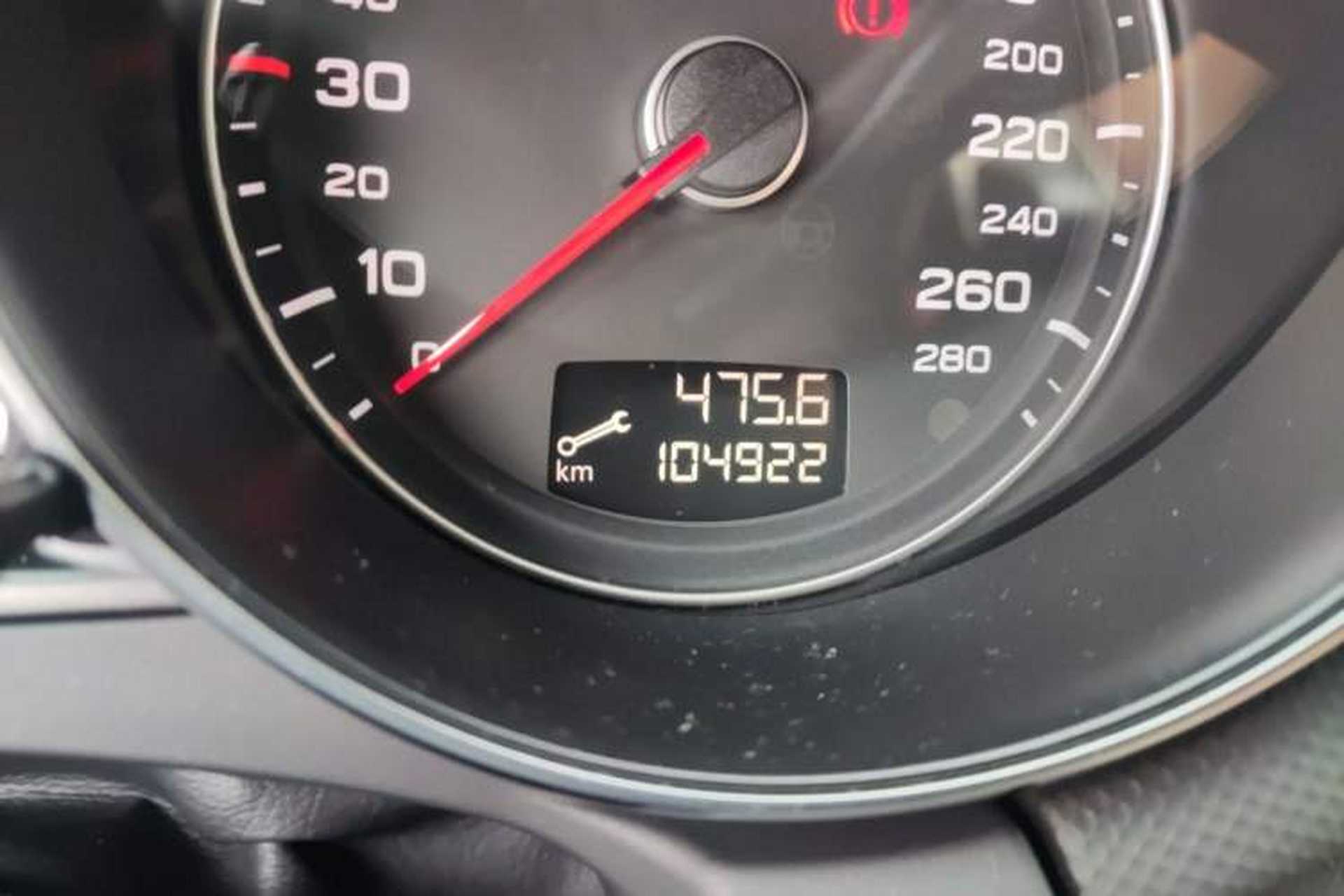 Used Audi TT 2013 TT Coupe 45 TFSI Odometer Close Up