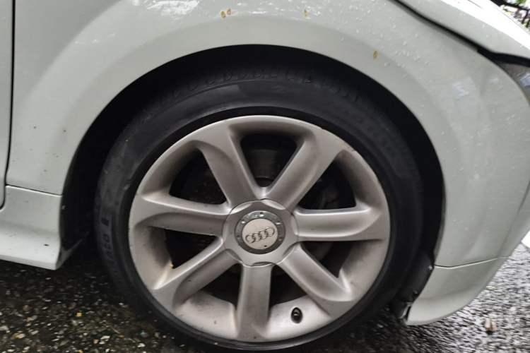 Used Audi TT 2013 TT Coupe 45 TFSI Right Front Wheel Hub
