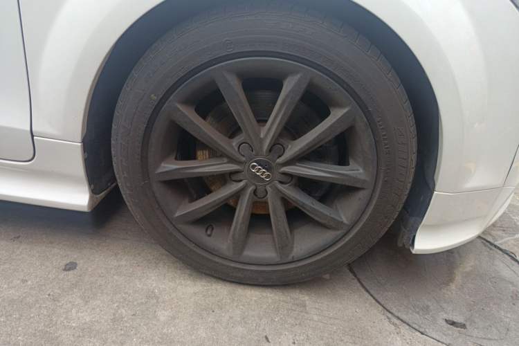 Used Audi TT 2013 TT Coupe 45 TFSI Right Front Wheel Hub