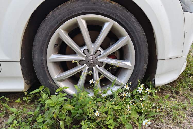 Used Audi TT 2013 TT Coupe 45 TFSI Right Front Wheel Hub