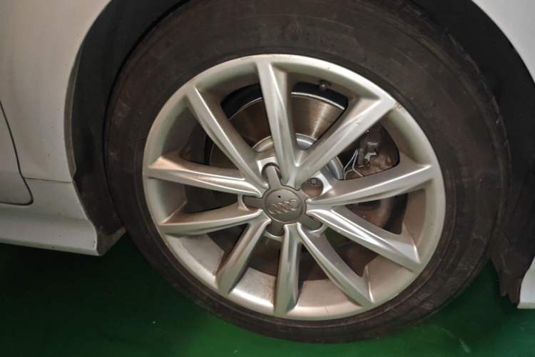 Used Audi TT 2013 TT Coupe 45 TFSI Right Front Wheel Hub