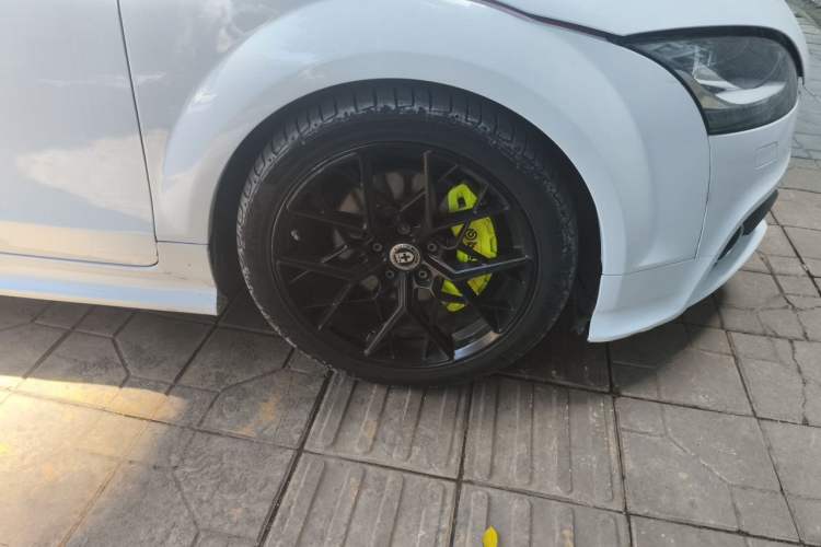 Used Audi TT 2013 TT Coupe 45 TFSI Right Front Wheel Hub