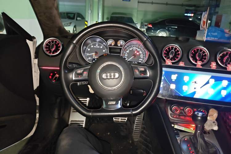 Used Audi TT 2013 TT Coupe 45 TFSI quattro Steering Wheel