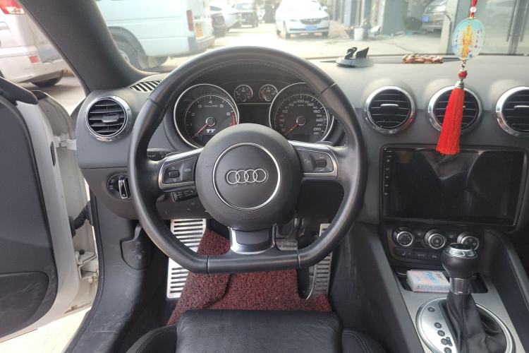 Used Audi TT 2013 TT Coupe 45 TFSI White Classic Edition Steering Wheel