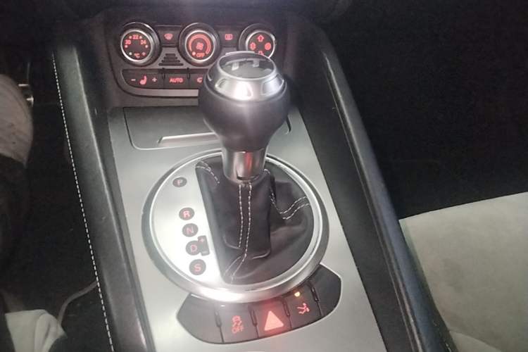Used Audi TT 2014 TT Coupe 45 TFSI Prestige Edition Gear Lever