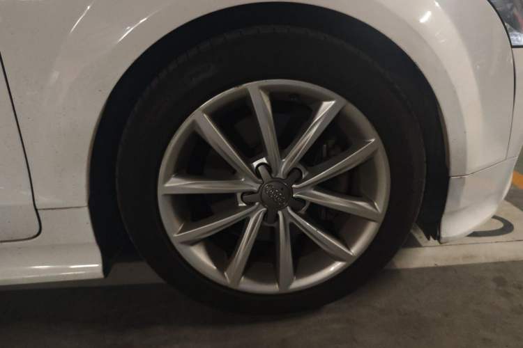 Used Audi TT 2014 TT Coupe 45 TFSI Prestige Edition Right Front Wheel Hub