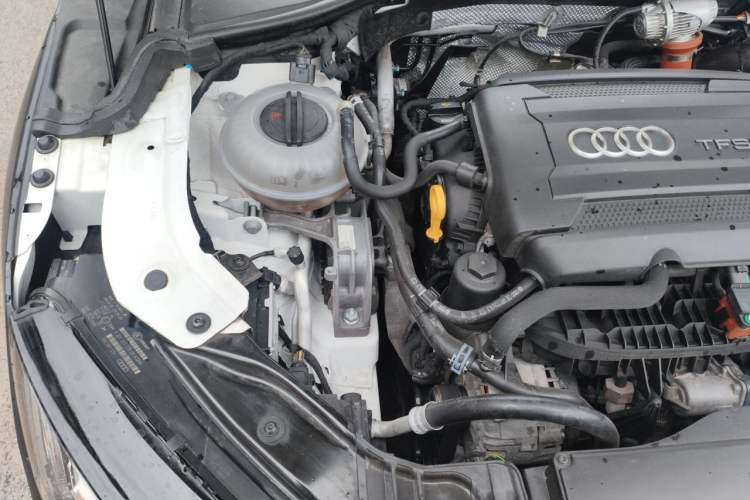 Used Audi TT 2015 TT Coupe 45 TFSI Engine Bay Right