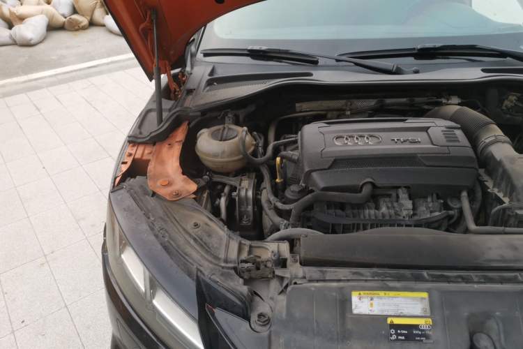 Used Audi TT 2015 TT Coupe 45 TFSI quattro Engine Bay Right