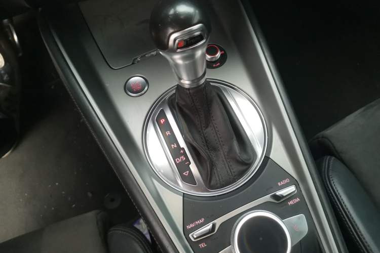 Used Audi TT 2015 TT Coupe 45 TFSI quattro Gear Lever