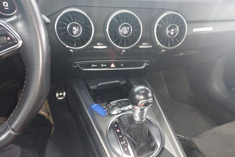 Used Audi TT 2015 TT Coupe 45 TFSI Audio And AC Panel