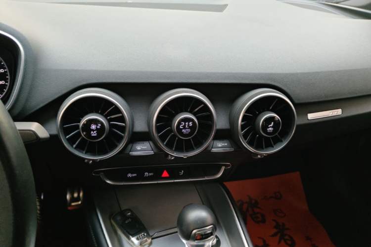 Used Audi TT 2015 TT Coupe 45 TFSI Audio And AC Panel