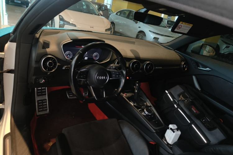 Used Audi TT 2015 TT Coupe 45 TFSI Center Console
