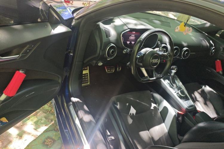 Used Audi TT 2015 TT Coupe 45 TFSI quattro Driver Seat