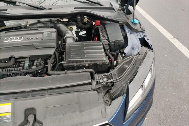Used Audi TT 2015 TT Coupe 45 TFSI Engine Bay Left