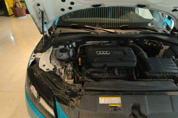 Used Audi TT 2015 TT Coupe 45 TFSI Engine Bay Right