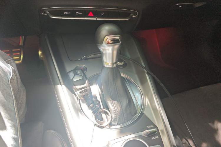 Used Audi TT 2015 TT Coupe 45 TFSI quattro Gear Lever