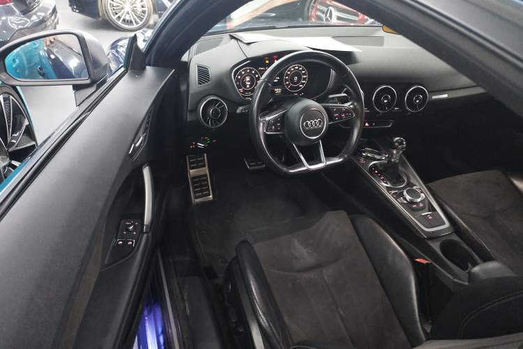 Used Audi TT 2015 TT Coupe 45 TFSI Interior 3