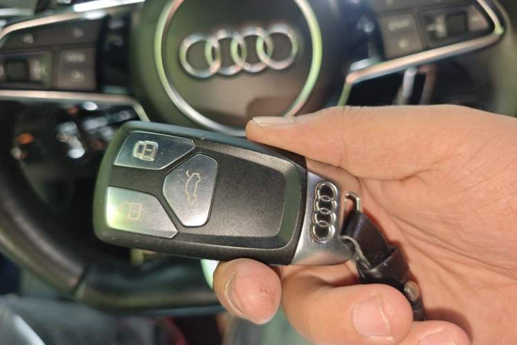 Used Audi TT 2015 TT Coupe 45 TFSI quattro Vehicle Key