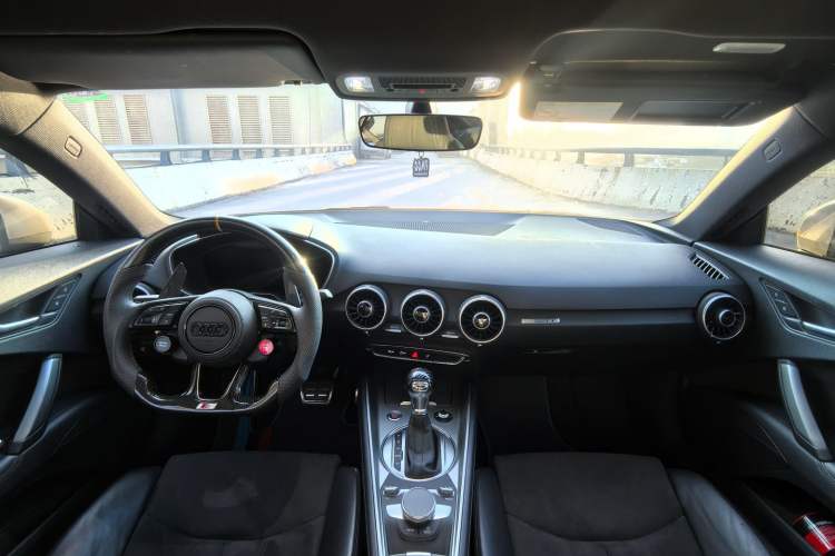 Used Audi TT 2015 TT Coupe 45 TFSI Interior 1