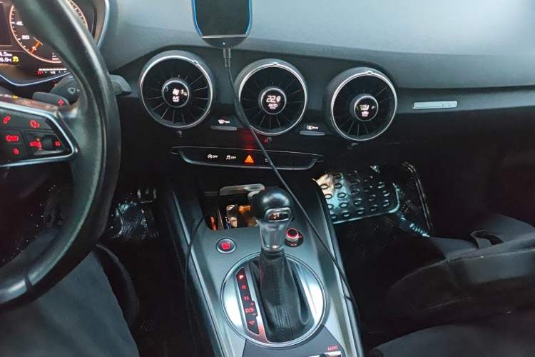 Used Audi TT 2015 TT Coupe 45 TFSI Audio And AC Panel