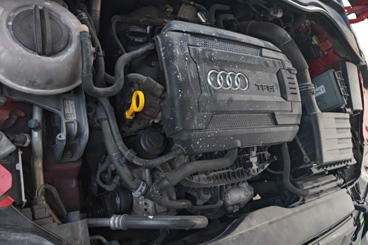 Used Audi TT 2015 TT Coupe 45 TFSI Engine Bay Right
