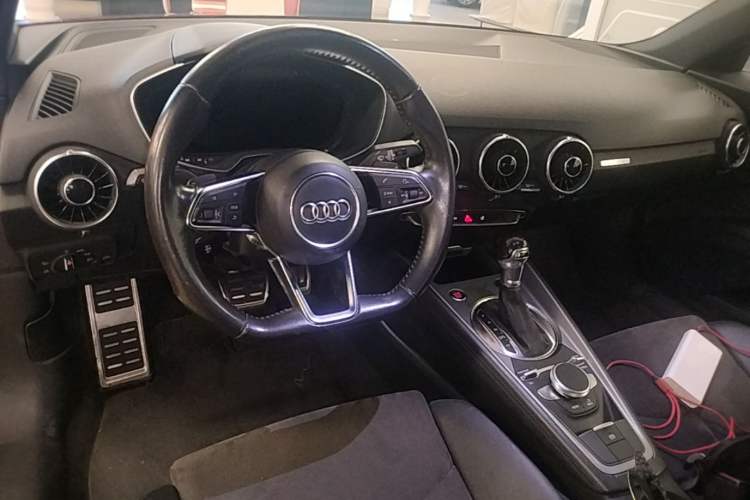 Used Audi TT 2015 TT Coupe 45 TFSI Center Console