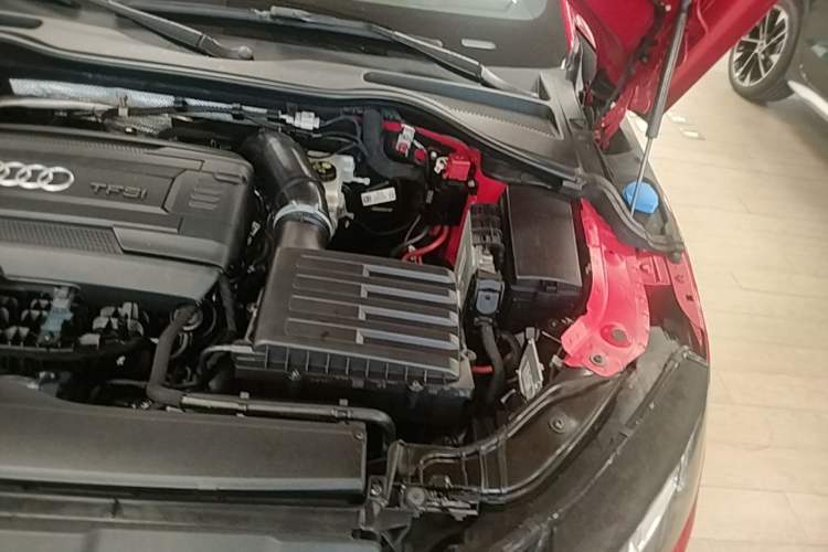Used Audi TT 2015 TT Coupe 45 TFSI Engine Bay Left