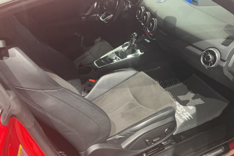 Used Audi TT 2015 TT Coupe 45 TFSI Right Front Seat