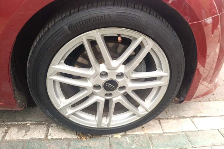 Used Audi TT 2015 TT Coupe 45 TFSI Right Front Wheel Hub