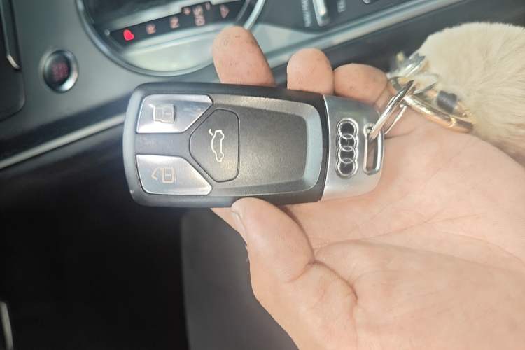 Used Audi TT 2015 TT Coupe 45 TFSI Vehicle Key