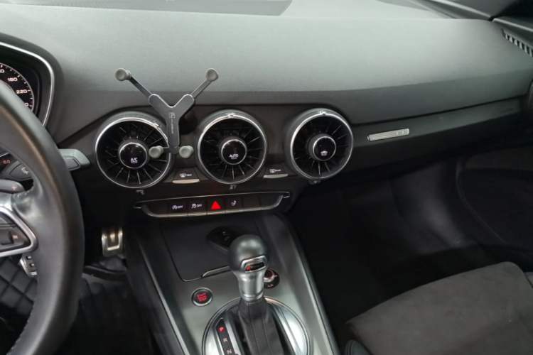 Used Audi TT 2015 TT Coupe 45 TFSI Audio And AC Panel
