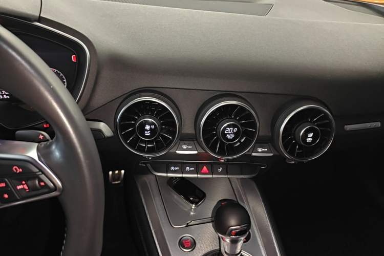 Used Audi TT 2015 TT Coupe 45 TFSI Audio And AC Panel
