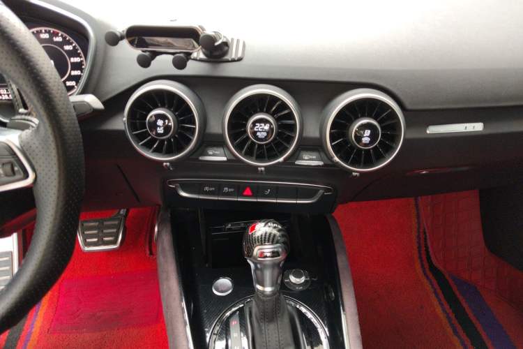 Used Audi TT 2015 TT Coupe 45 TFSI quattro Audio And AC Panel