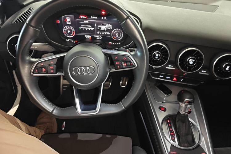 Used Audi TT 2015 TT Coupe 45 TFSI Center Console