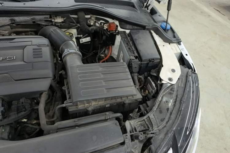 Used Audi TT 2015 TT Coupe 45 TFSI Engine Bay Left